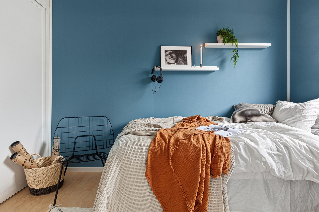 blue wall, bedroom