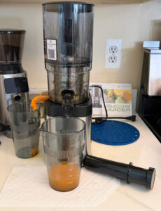 Cold press juicer, juice