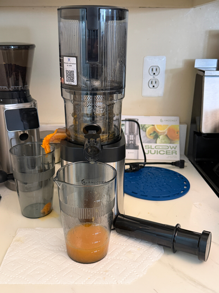Cold press juicer, juice