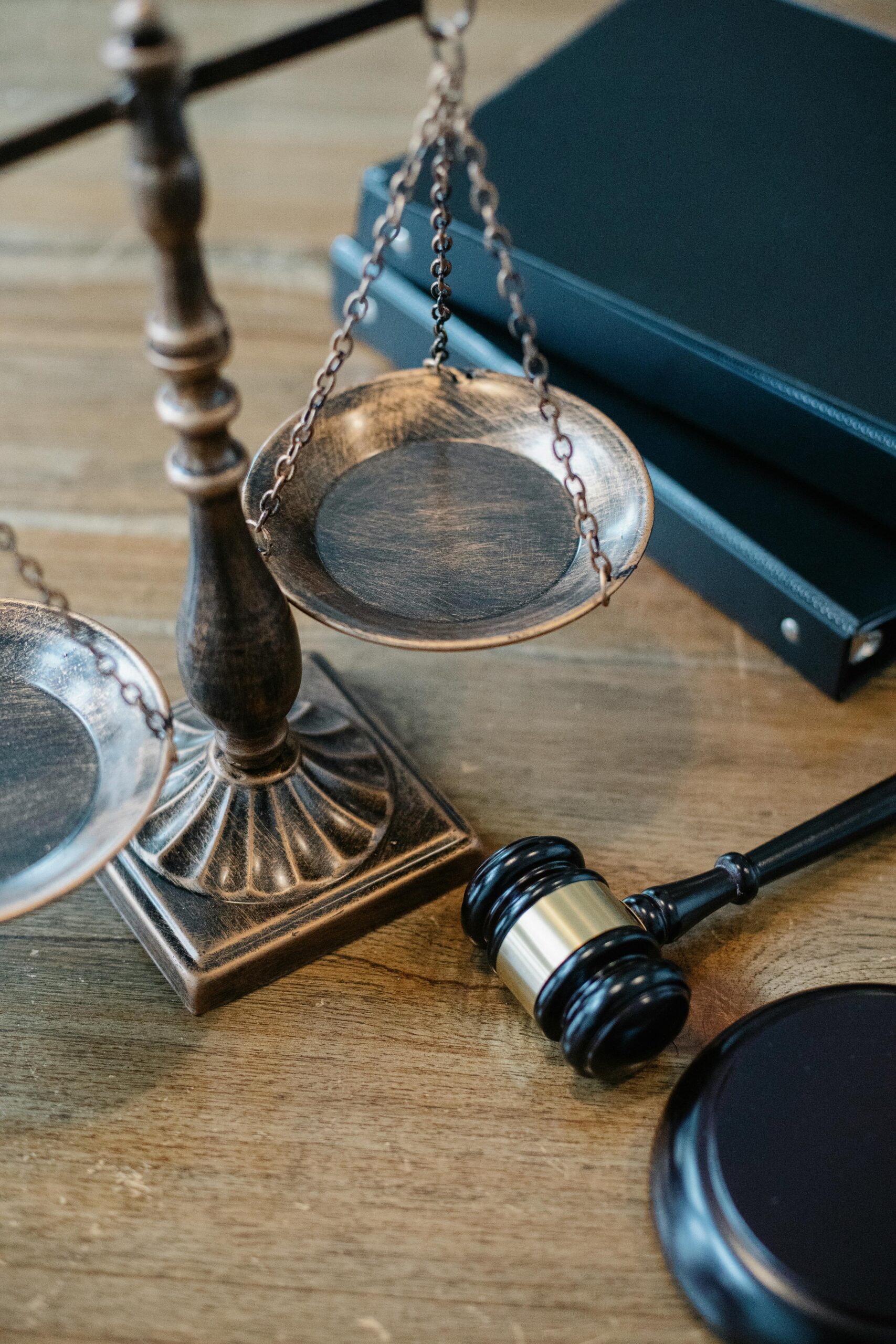 scale, gavel