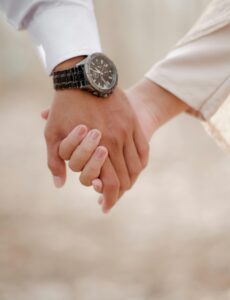 couple, holdng hands