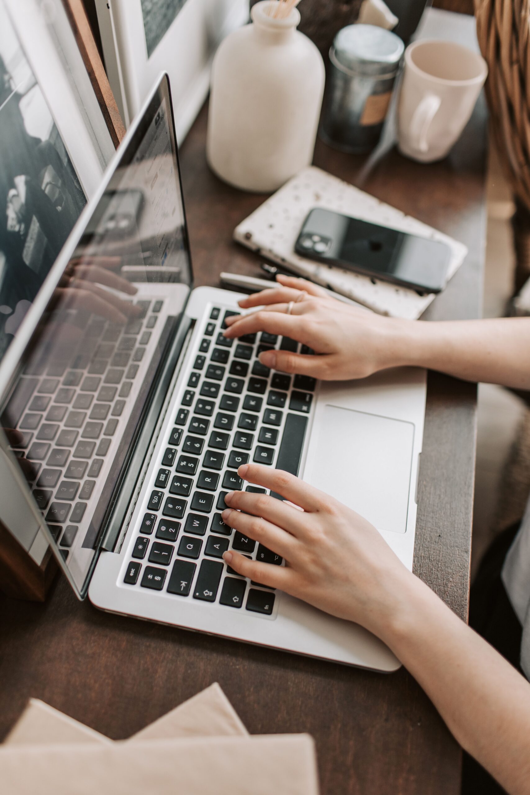 woman, keyboard, desk